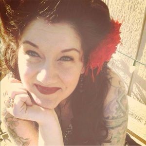 Meet your Posher, Mara